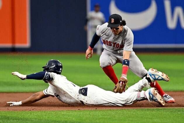 Nick Martinez, Rays hold down Red Sox to seal series win