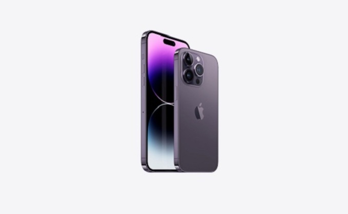 iphone 14 pro model. Image Credit: Apple.