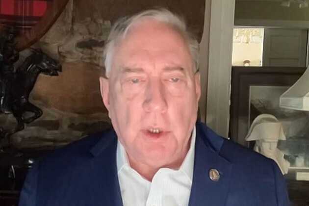 "If Trump raises interest rate US economy could implode,": Geopolitical Risk Advisor Col Douglas Macgregor says Trump must face reality and cease Iran conflict
