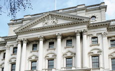 UK Treasury delays AIFMD until 2014