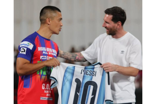 "Meeting the man who makes me very happy": Chhetri shares heartwarming post for Messi
