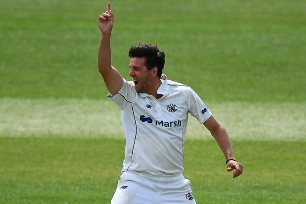 Richardson&#039;s Ashes stocks rise again as WA take control