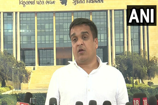 Gujarat Govt bans firecrackers, drones at all events till May 15