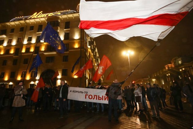 Belarus Votes Amid Apathy And Growing Pressure From Russia