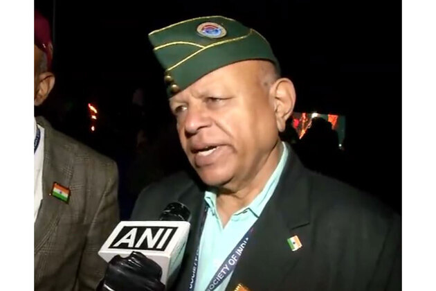 "Entire nation is with you": Kargil Captain Bhandari assures fallen soldiers' families on Vijay Diwas