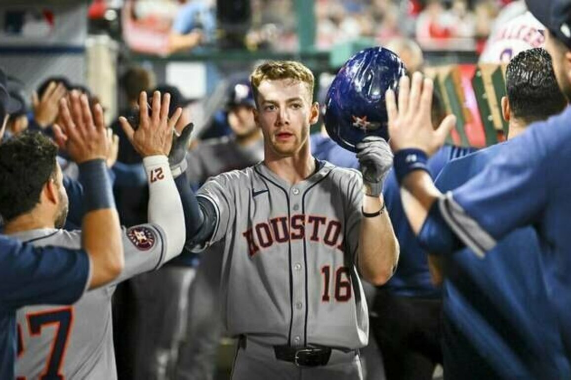Astros beat Angels despite elimination from playoff contention