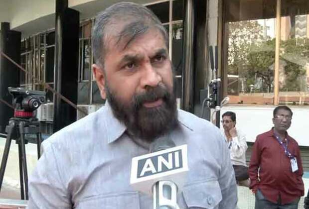 Shiv Sena UBT MLA Sachin Ahir criticise Abu Azmi's praise of Aurangzeb