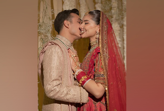 Anuv Jain ties knot with longtime girlfriend; check pics