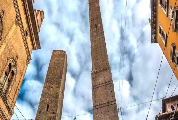 Bologna's 12th century leaning tower secured to prevent collapse