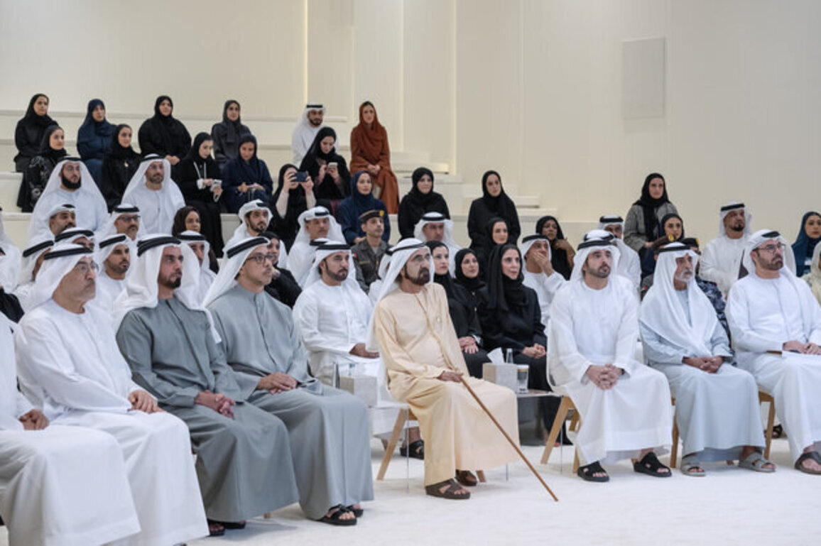 Mohammed bin Rashid honours winners of 2nd edition of 'Zero Bureaucracy Award'