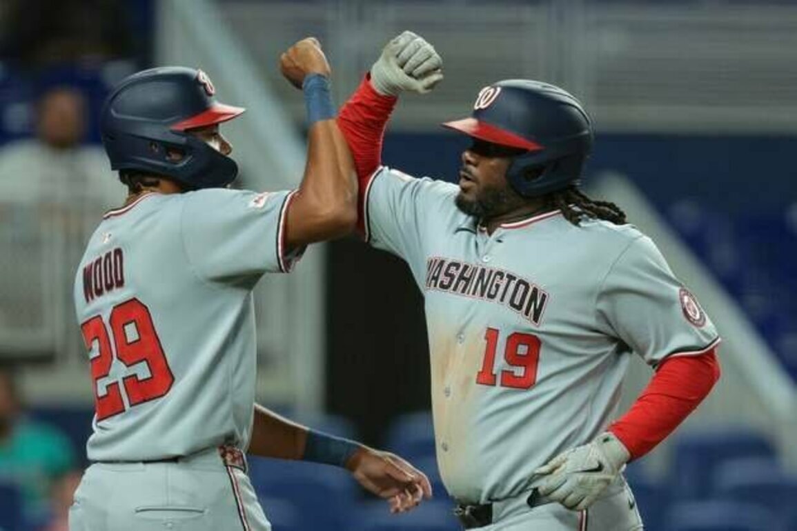 Josh Bell bashes two homers as hot Nationals rout Marlins
