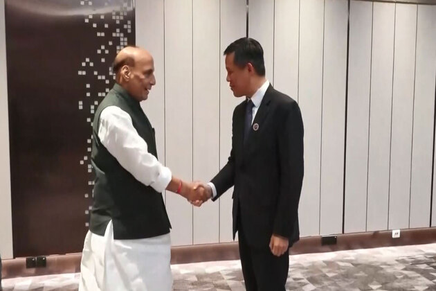 Rajnath Singh meets Singapore Defence Minister in Kuala Lumpur