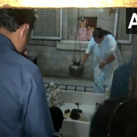 Delhi CM Rekha Gupta offers prayers, extends greetings on Ganesh Chaturthi