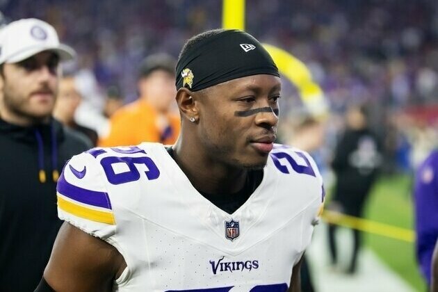 Vikings S Theo Jackson agrees to two-year contract extension