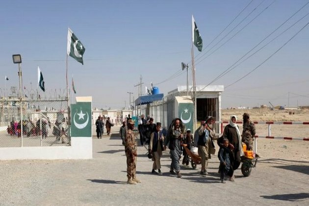 Protest held in Chaman against border closure by Taliban