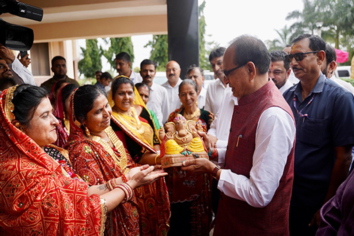 Union Minister Shivraj Singh Chouhan interacts with Lakhpati Didis in Gujarat's Junagadh