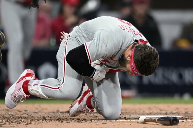 Phillies OF Bryce Harper undergoes thumb surgery