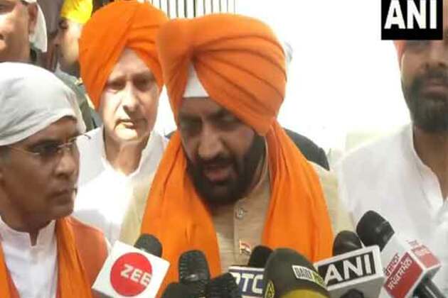 Haryana CM Saini prays at Anandpur Sahib on Baisakhi, honours Khalsa Panth, Jallianwala victims
