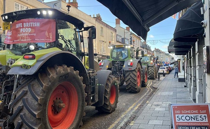 Tractor protestors urge MPs to stop trade deals 'decimating' markets
