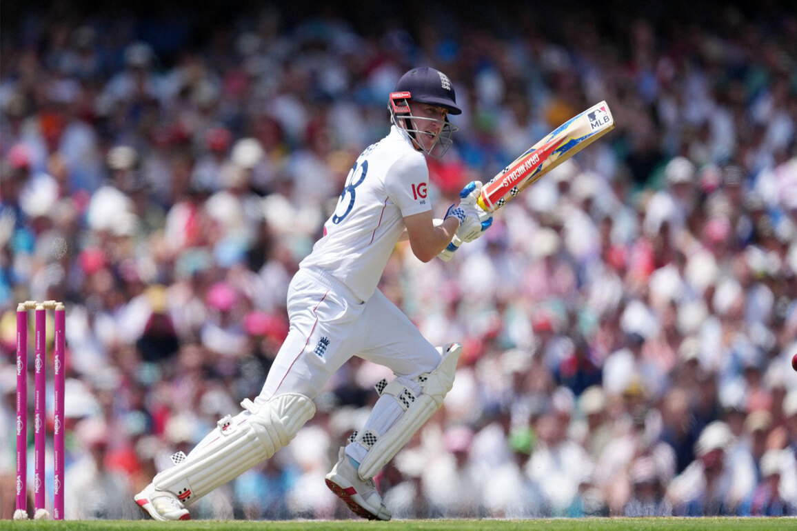Ashes 5th Test: Joe Root, Harry Brook's unbeaten 57-run stand takes England to 114/3 at Lunch on Day 1
