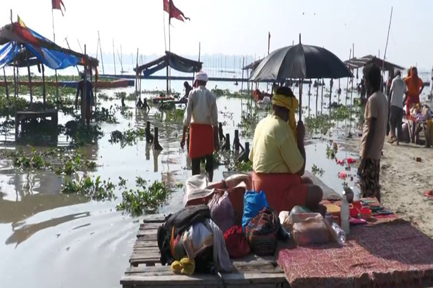 UP: Rising Ganga submerges ghats in Varanasi and Prayagraj; heavy rainfall causes waterlogging in Moradabad