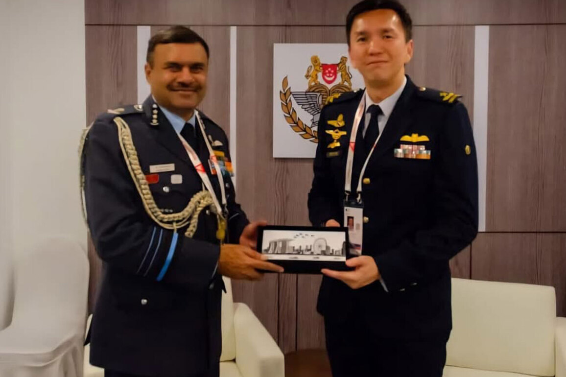 Air Marshal holds talks with Singapore Armed forces officials in visit to Singapore Airshow 26