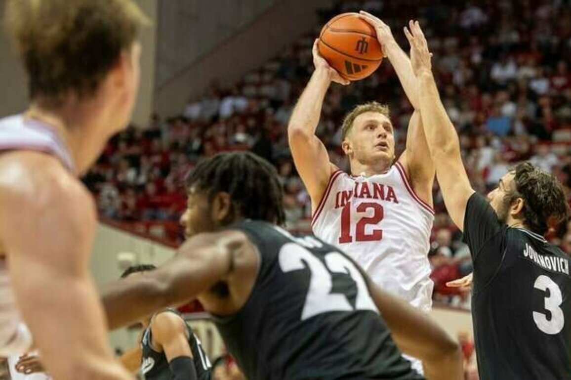 Averaging nearly 100 points, Indiana to host Incarnate Word
