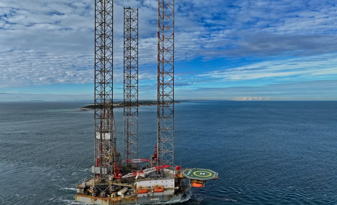 Emperor is planning to contract the Valaris 107 jack-up rig currently operating nearby in the Gippsland Basin.