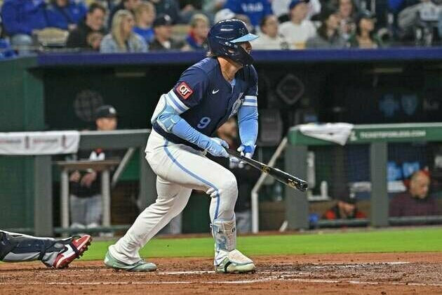 Maikel Garcia belts 2-run homer to power Royals past Twins