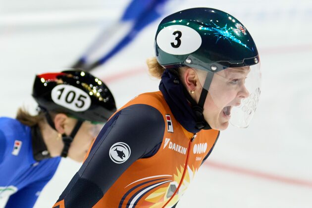 (SP)ITALY-MILAN-SHORT TRACK SPEED SKATING-ISU WORLD TOUR-WOMEN'S 3000M RELAY