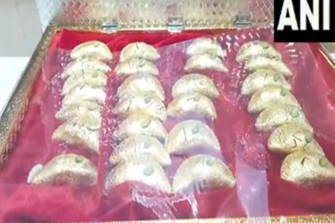 UP: In a golden twist, sweets shop sells Gujiyas for Rs 50,000 per kg