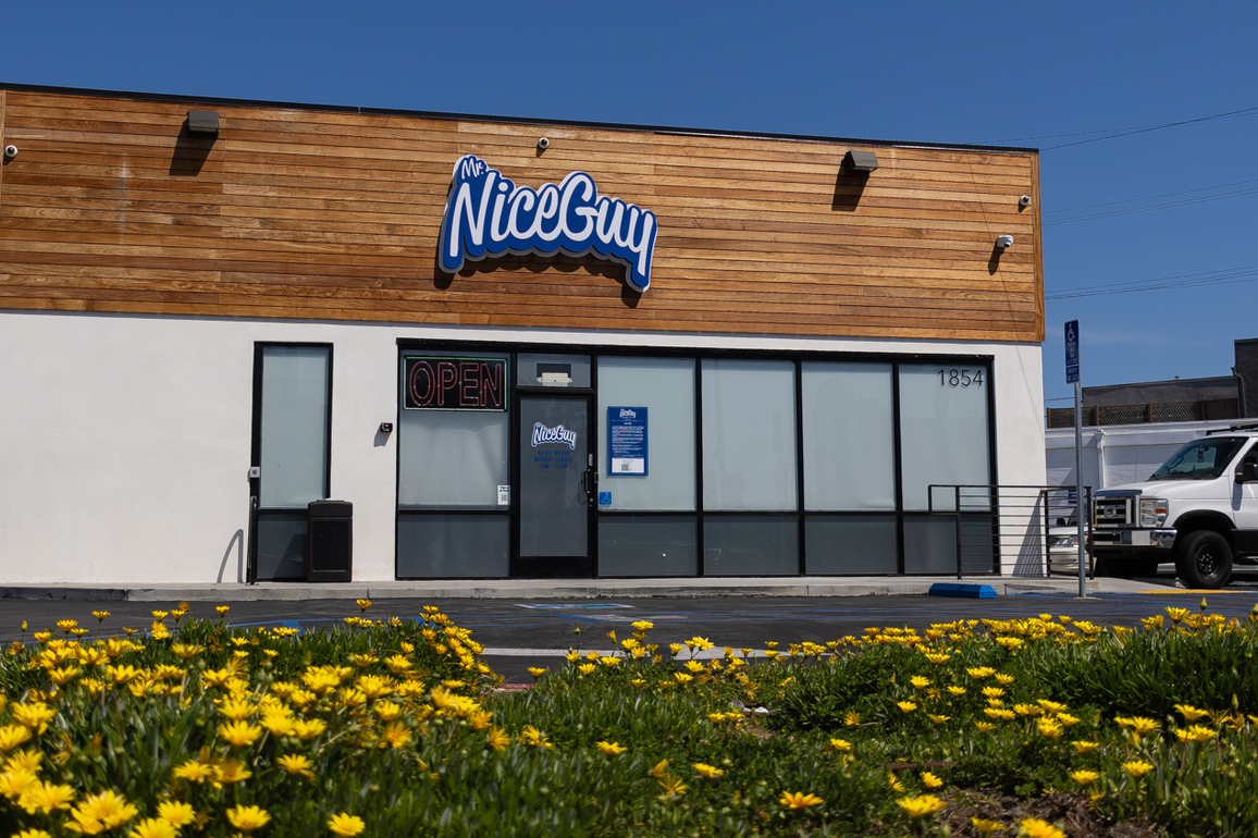 Costa Mesa Considers Another Cannabis Shop, Inches Closer to 35-Store Cap