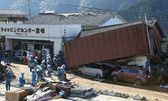 New Japan quake kills seven, with widespread damage reported New Japan quake kills seven, with widespread damage reported
