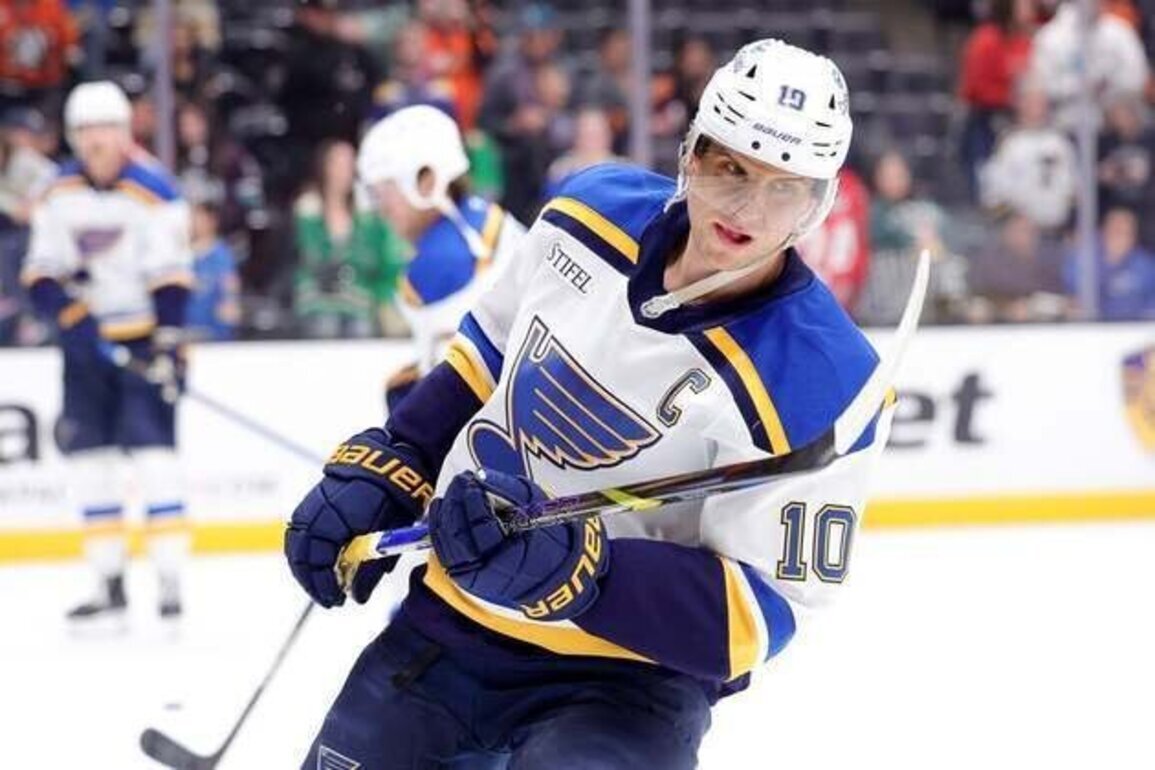 Reports: Blues trade away F Brayden Schenn, D Justin Faulk