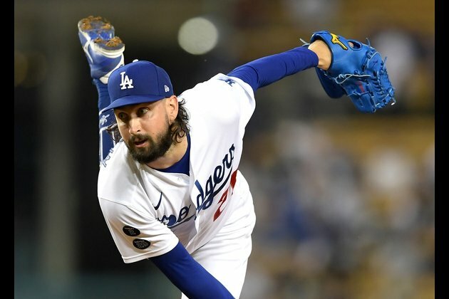 Dodgers visit Arizona, looking to keep heat on Giants