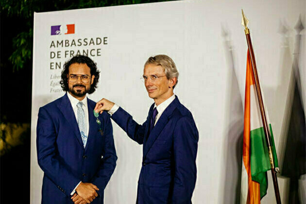 Rahul Mishra conferred Chevalier dans l'Ordre des Arts et des Lettres