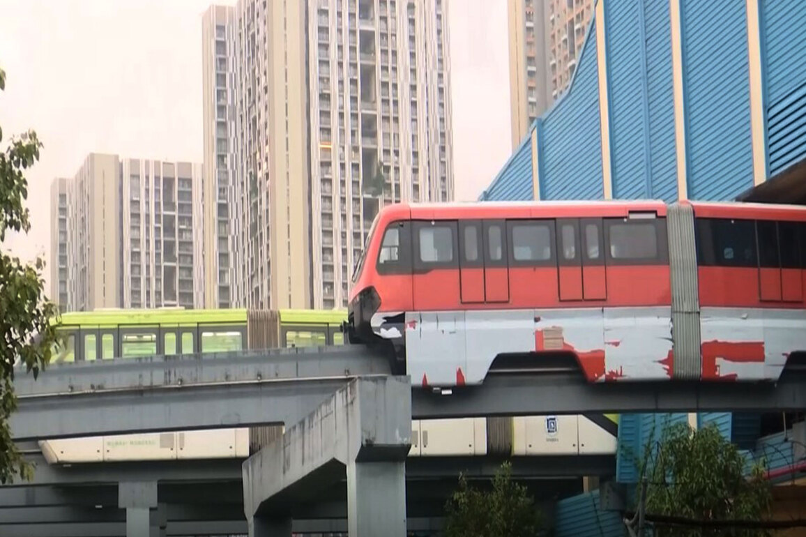 MMRDA temporarily suspends Monorail services in Mumbai