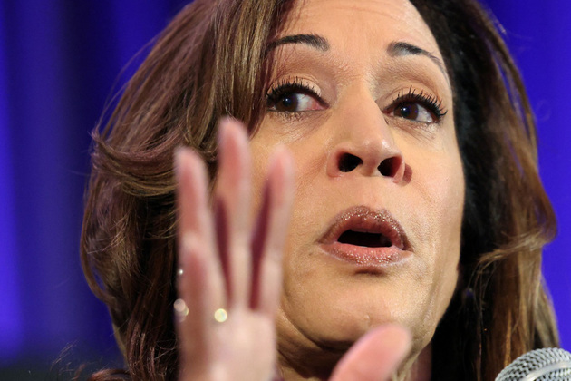 Kamala Harris "outraged" after 5-year-old child detained by US Immigration authorities