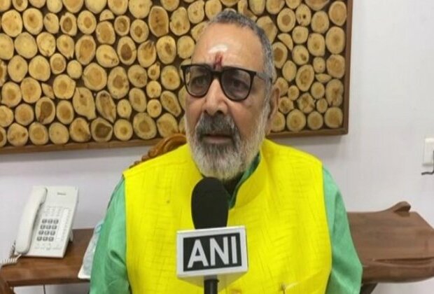 "Opposition meeting was psychological photo session": Union Minister Giriraj Singh