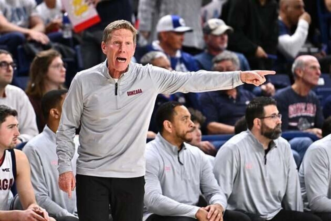 No. 9 Gonzaga short-handed but still potent, routs Seattle