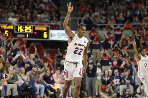 K.D. Johnson leads No. 2 Auburn past his former team, Georgia