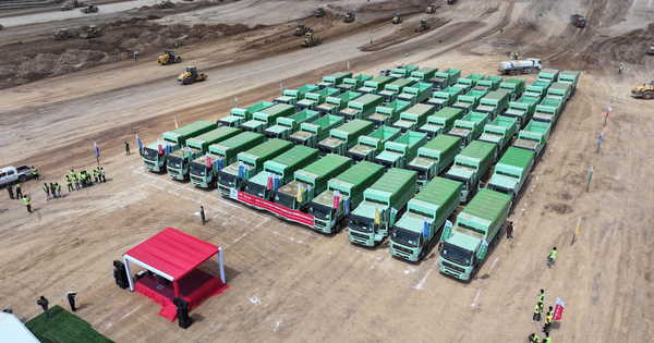 ETHIOPIA-OROMIA-BISHOFTU INT'L AIRPORT-ELECTRIC HEAVY-DUTY TRUCKS