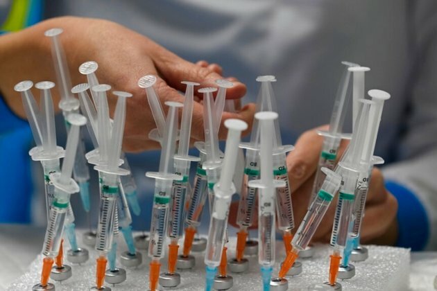 EU Leaders Consider Mandatory Vaccinations to Fight Omicron Variant