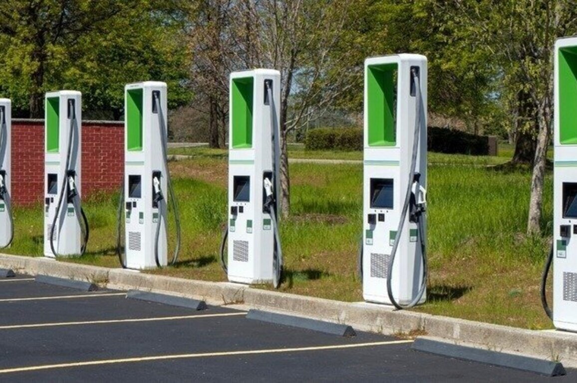 North Carolinians continue to buy EVs as manufacturing slows  