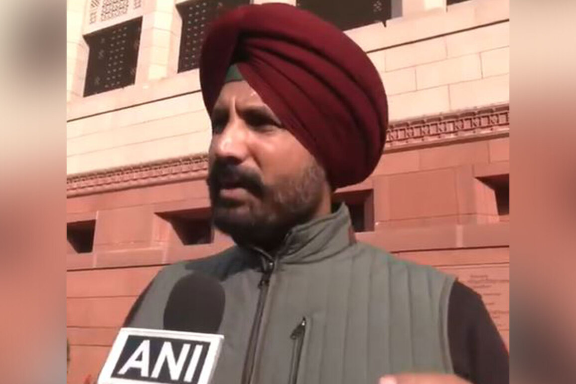 "When you put your hand on our windpipe, we have to fight back...": Congress's Raja Warring on suspension of MPs