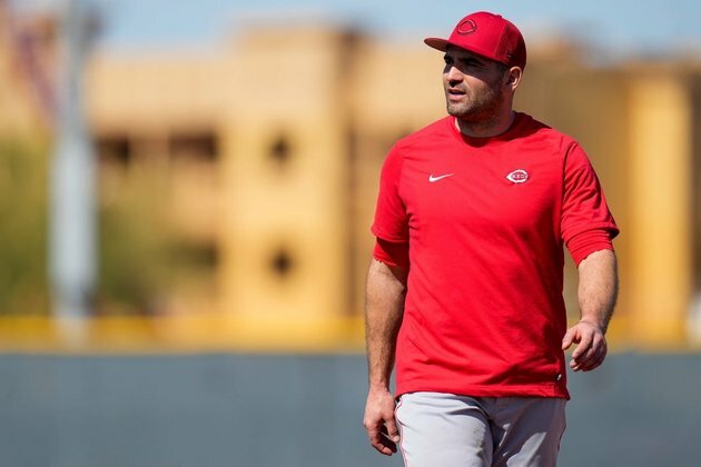 Joey Votto's 14-season Opening Day starting streak for Reds to end