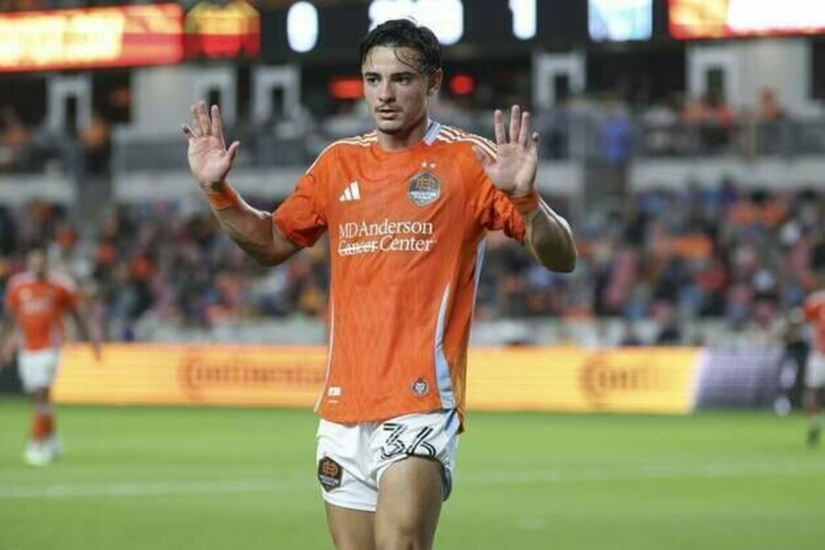 Dynamo exercise option to purchase D Felipe Andrade