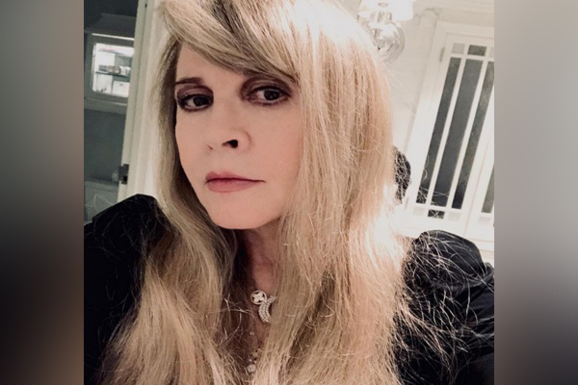 Stevie Nicks postpones shows after shoulder injury