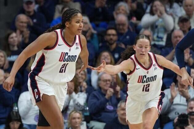 UConn remains unanimous No. 1; Iowa in Top 10 for 1st time since 2024