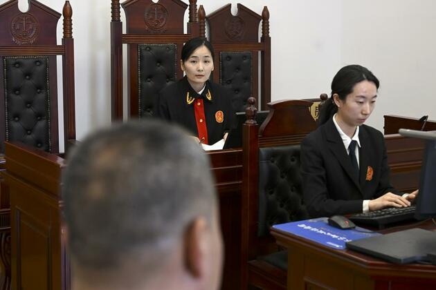 ChineseToday | Female judges perform their daily duties in Beijing